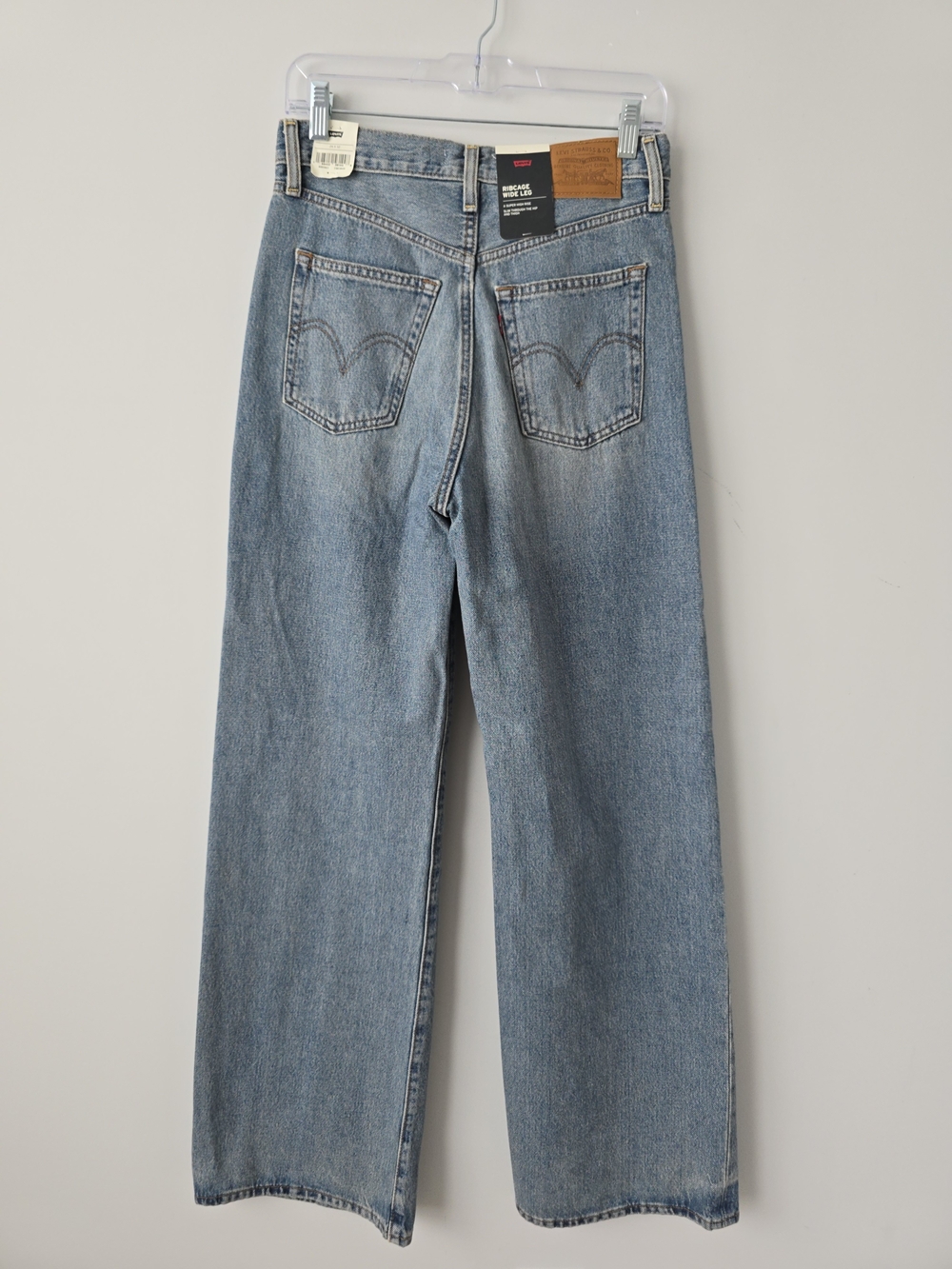 Levi's Premium Ribcage Wide Leg Jeans 26 Medium Wash NWT - Picture 3 of 8